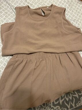 Sleeveless Tank and Elastic Waist Short Set in Warm Taupe